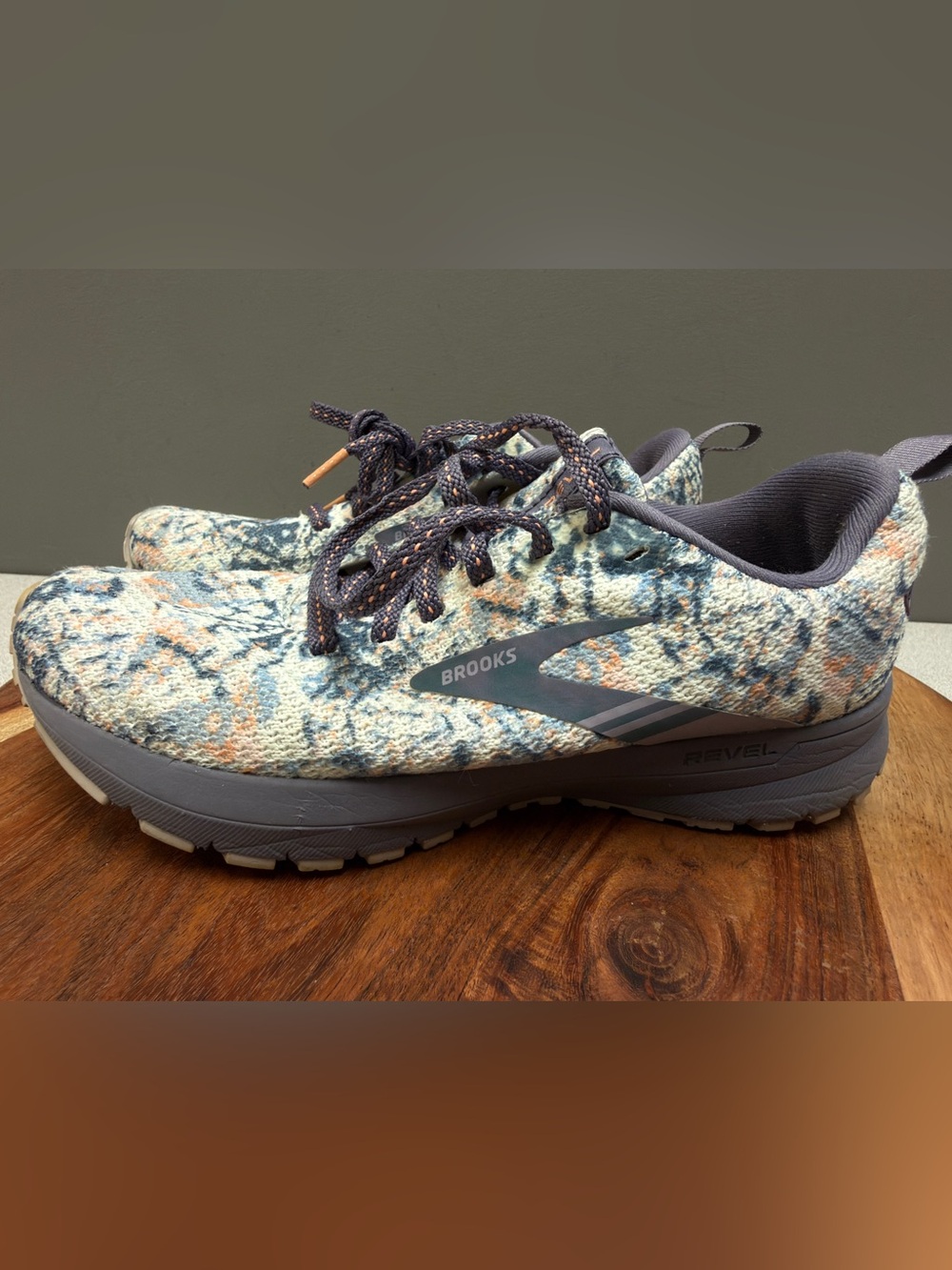 Brooks Revel 5 women's running shoes Sz 7.5